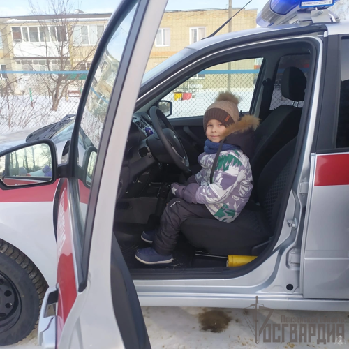 В Пензенской области росгвардейцы продолжают проводить патриотические мероприятия в рамках акции "Дни Росгвардии"