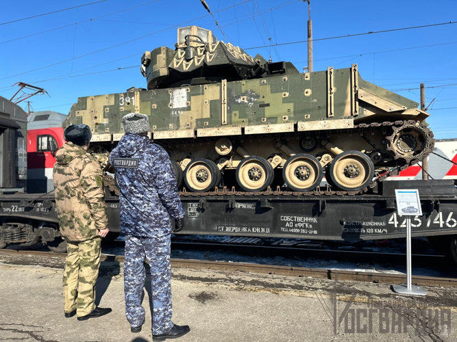 В Пензе росгвардейцы посетили тематический поезд «Сила в правде»