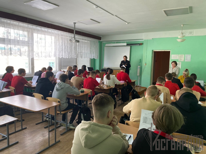 В Пензенской области сотрудники Росгвардии встретились со школьниками