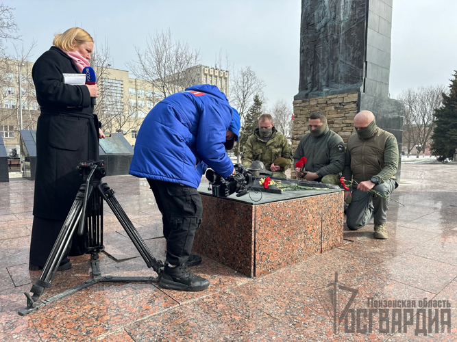Телесюжет ТРК "Экспресс": Росгвардейцы продолжают проводить встречи с подрастающим поколением, а также с представителями региональных средств массовой информации (видео)