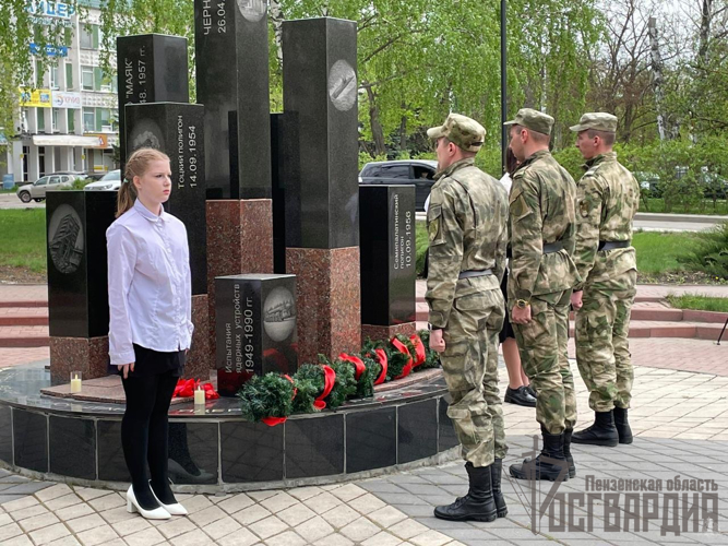 В Заречном военнослужащие Росгвардии приняли участие в памятном митинге, посвященном годовщине Чернобыльской аварии