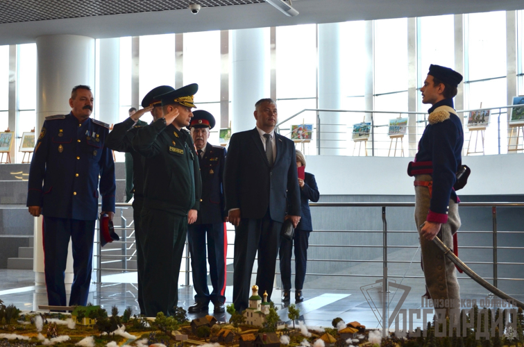 В Пензе представители Росгвардии приняли участие в мероприятии, посвященное 30-летию со дня образования Губернского казачьего кадетского корпуса