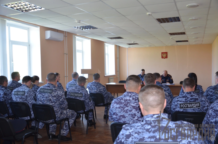В Пензе росгвардейцы приняли участие в мероприятии по профилактике ДТП  