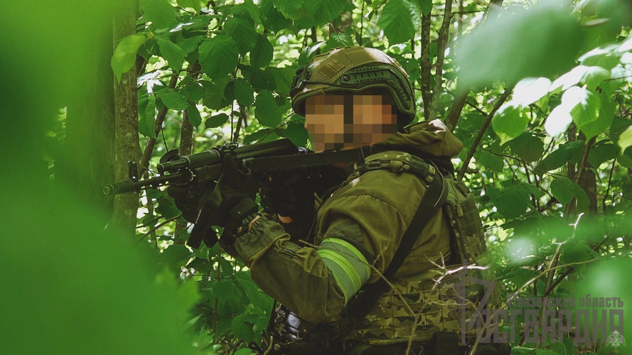 Огневое поражение диверсионных групп противника отработали военнослужащие и сотрудники Росгвардии в Пензенской области