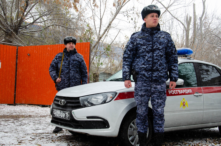 Пензенские росгвардейцы обеспечивают охрану общественного порядка во время проведения Дня народного единства