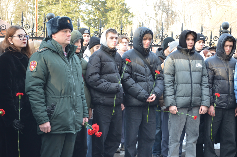 В Пензе росгвардейцы приняли участие в митинге, посвященном памяти Павла Петрачкова