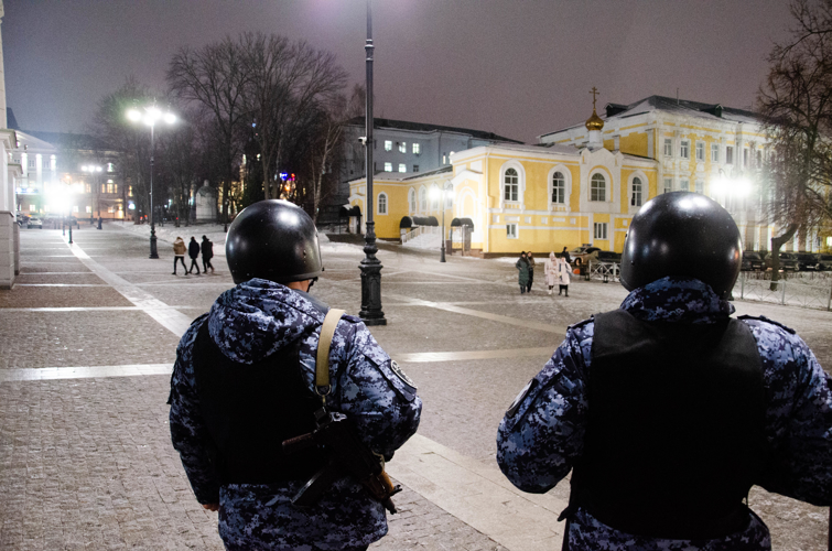 Росгвардейцы задержали нетрезвого дебошира, отказавшегося покидать пиццерию в Пензе