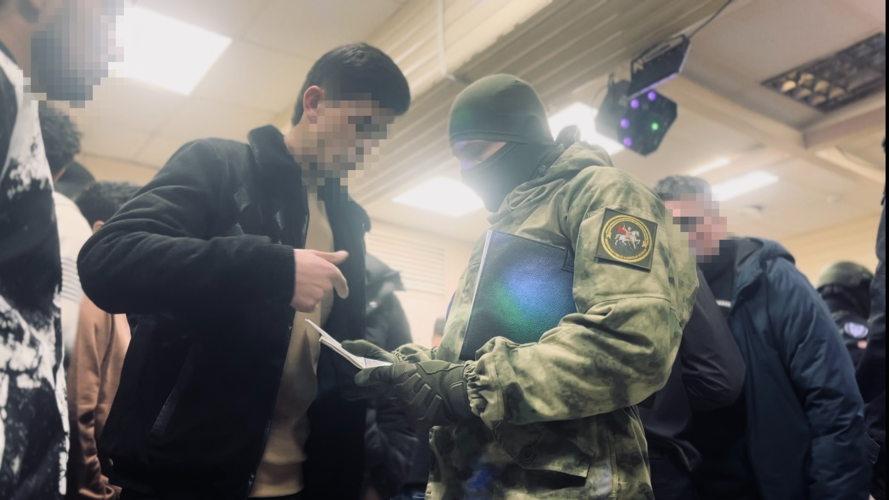 ГТРК "Россия. Пенза": В Пензе силовики искали уклонистов от армии в развлекательных заведениях (видео)