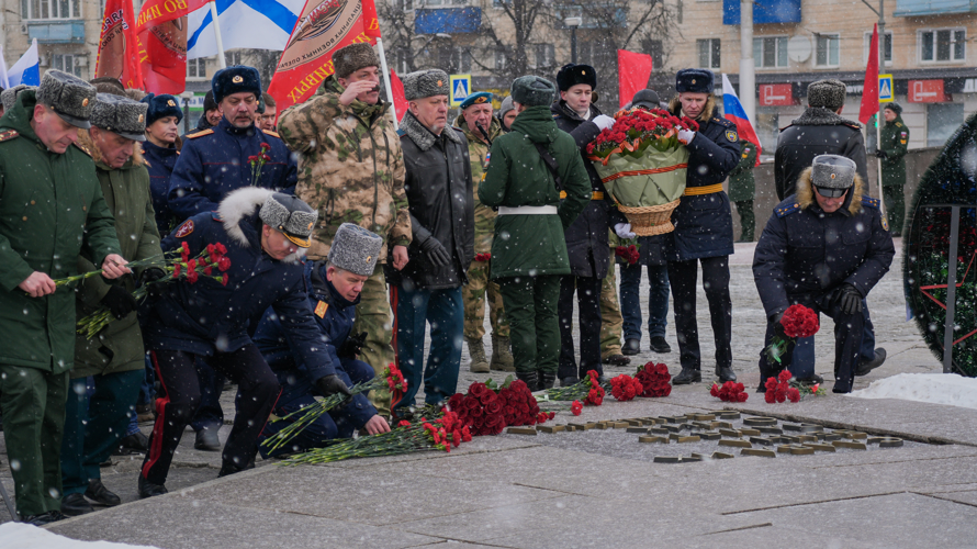 Начальник Управления Росгвардии по Пензенской области принял участие в церемонии, посвященной Дню защитника Отечества