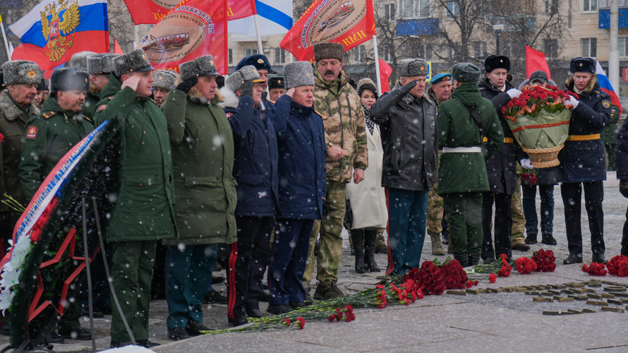 Начальник Управления Росгвардии по Пензенской области принял участие в церемонии, посвященной Дню защитника Отечества