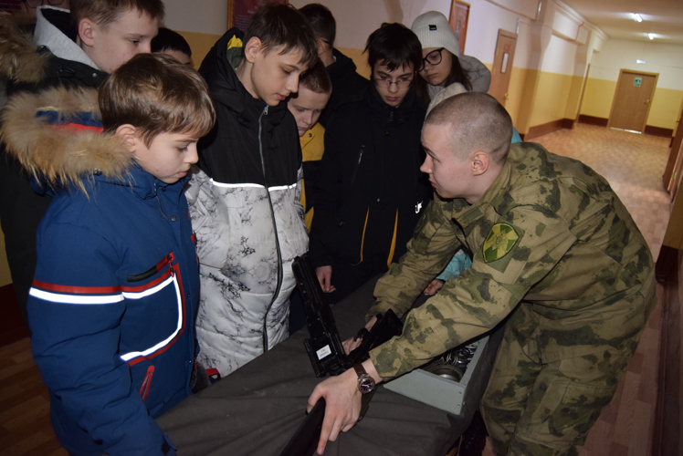 День открытых дверей в воинской части Росгвардии: школьники Пензенской области на один день стали защитниками Отечества