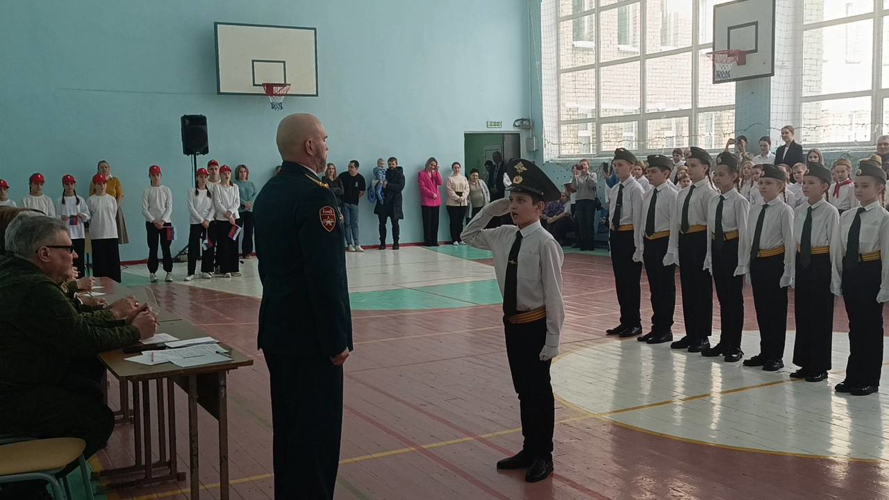 Военнослужащие Росгвардии приняли участие в смотре-конкурсе строя и песни кадетов