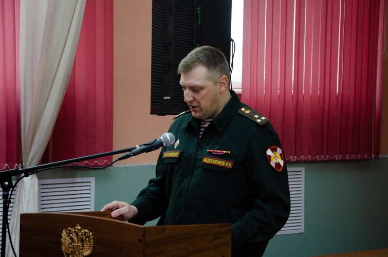 В Пензе сотрудникам и ветеранам Росгвардии вручили ведомственные награды в честь Дня войск национальной гвардии РФ