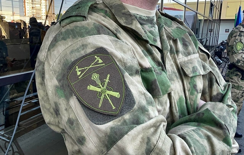 В Пензе росгвардейцы встретили поезд «Единство в памяти. Сила в подвиге!», дополнив праздничную программу выставкой и профориентационными активностями (видео)