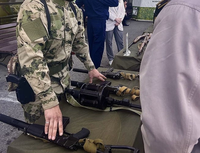 В Пензе росгвардейцы встретили поезд «Единство в памяти. Сила в подвиге!», дополнив праздничную программу выставкой и профориентационными активностями (видео)