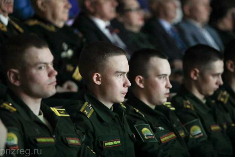 В Пензе при участии Росгвардии прошел масштабный патриотический медиафорум «Непобедимые» (видео)