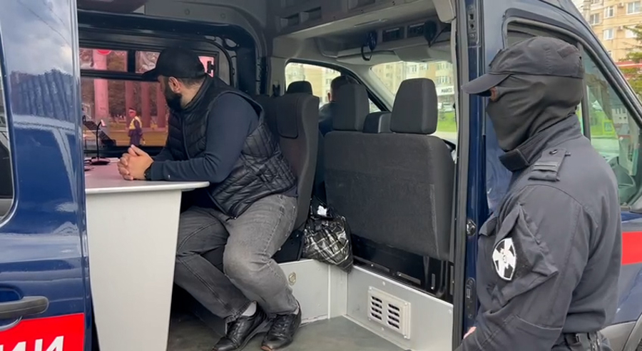 При поддержке ОМОН Росгвардии состоялась проверка автомобилистов в Пензе (видео)