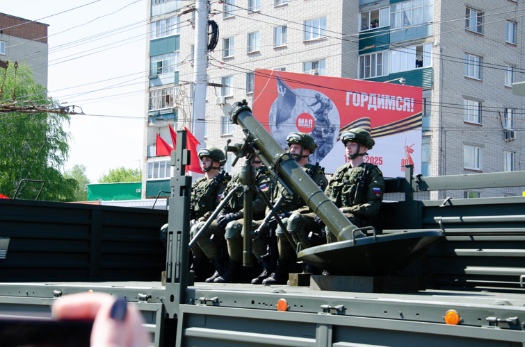Росгвардейцы приняли участие в торжественной церемонии 9 Мая в Пензе