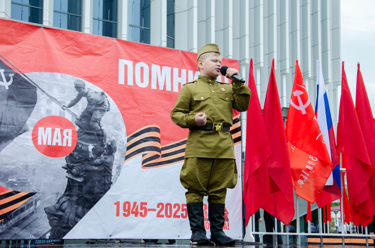 В Пензе росгвардейцы посетили праздничный концерт, приуроченный к 80-летию Дня Победы