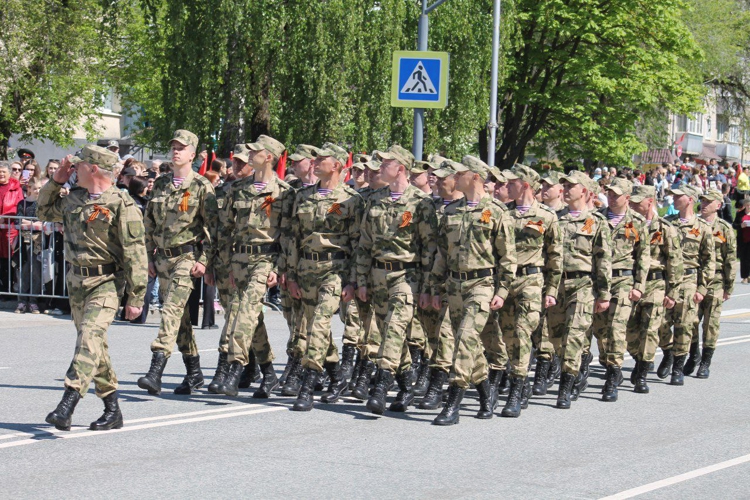 В Заречном военнослужащие Росгвардии приняли участие в параде в честь 80-летия Победы в Великой Отечественной войне