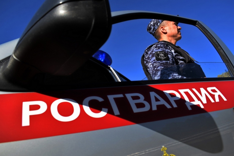 В Пензе сотрудники вневедомственной охраны Росгвардии задержали подозреваемую в хищении товаров из магазина
