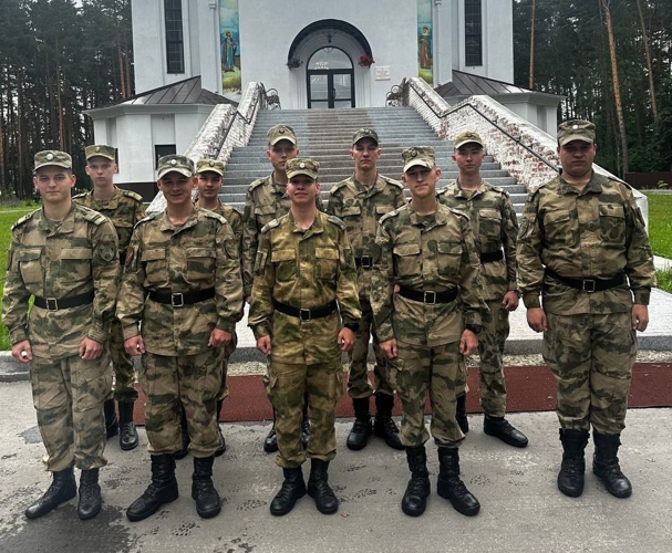В Заречном военнослужащие Росгвардии почтили память павших в Великой Отечественной войне 