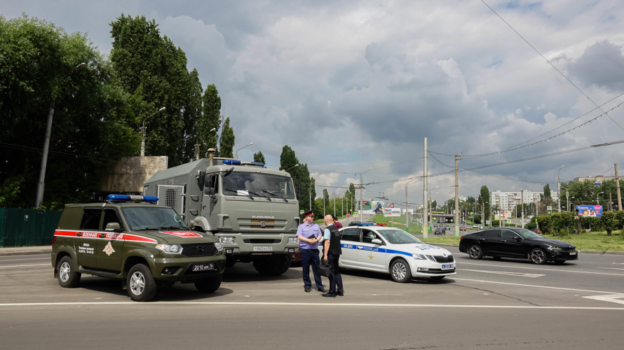 Росгвардейцы приняли участие в рейде по проверке гражданства и воинского учета у водителей Пензы 