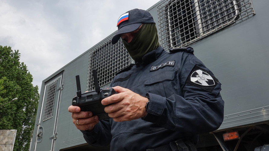 Росгвардейцы приняли участие в рейде по проверке гражданства и воинского учета у водителей Пензы 