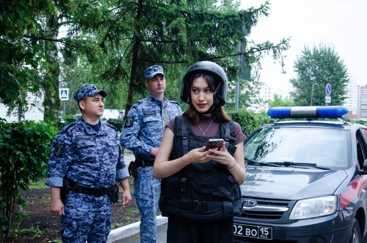 В Пензе студенты-журналисты провели день с бойцами Росгвардии
