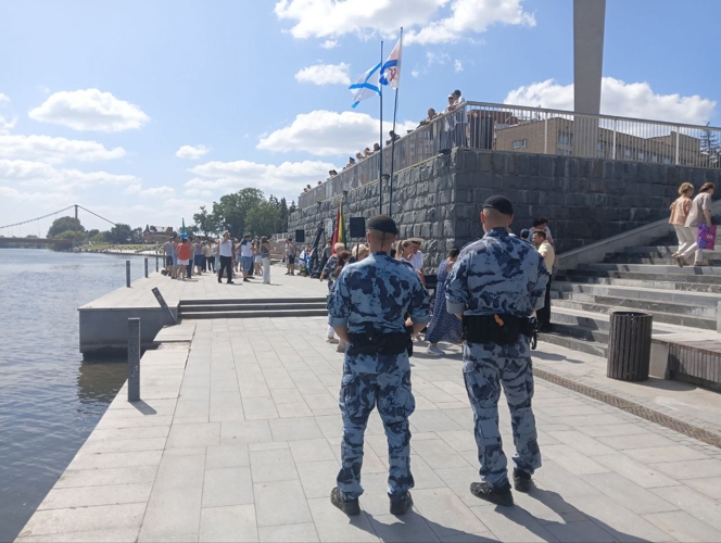 ПРАЗДНОВАНИЕ ДНЯ ВМФ В ПЕНЗЕ ПРОШЛО ПОД ОХРАНОЙ РОСГВАРДИИ