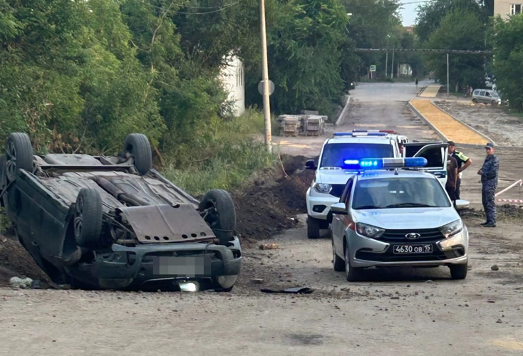 В Сердобске сотрудники полиции и Росгвардии задержали нетрезвого водителя, попавшего в ДТП (видео)