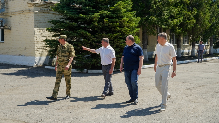 Губернатор Пензенской области посетил воинскую часть Росгвардии в Заречном