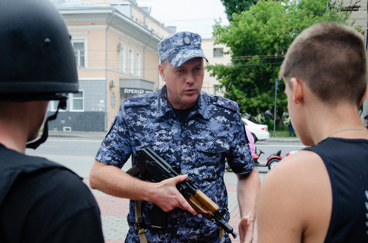 В Пензу прибыл росгвардейский агитмобиль ПФО «Защитник будущего»