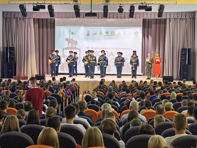 XIX Всероссийская "Школа безопасности" стартовала в Пензенской области под звуки оркестра Росгвардии 