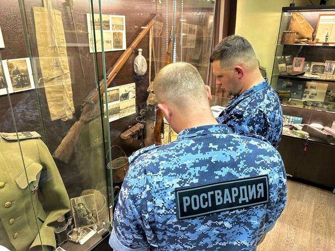 Росгвардейцы побывали в музее "Русская армия" в Пензе