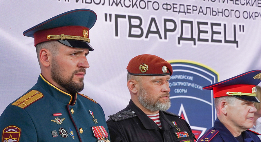 Герои России Александр Белоглазов и Никита Палазник принял участие в открытии юнармейских сборов «Гвардеец» в Пензе (видео)