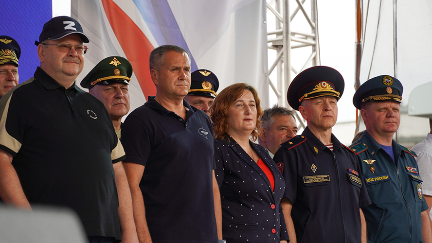 Герои России Александр Белоглазов и Никита Палазник принял участие в открытии юнармейских сборов «Гвардеец» в Пензе (видео)