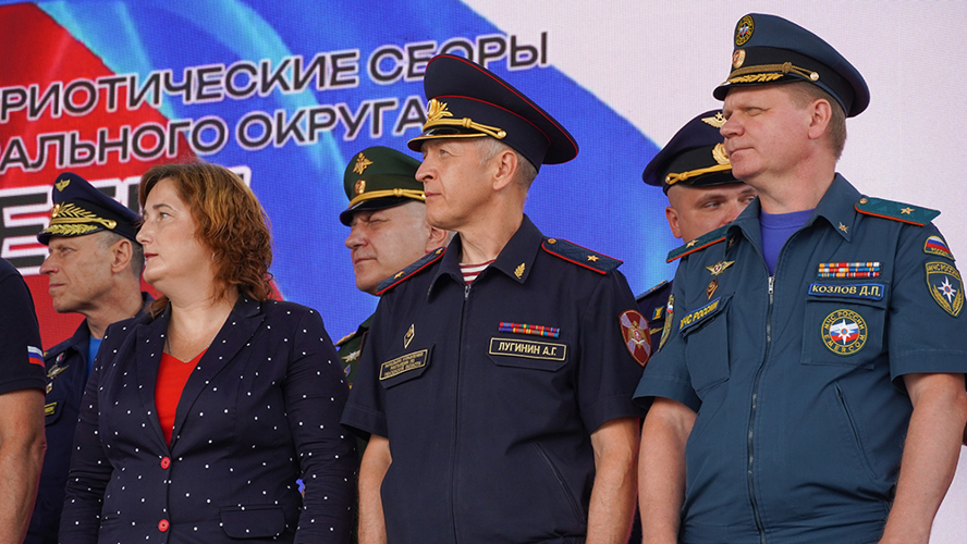 Герои России Александр Белоглазов и Никита Палазник принял участие в открытии юнармейских сборов «Гвардеец» в Пензе (видео)