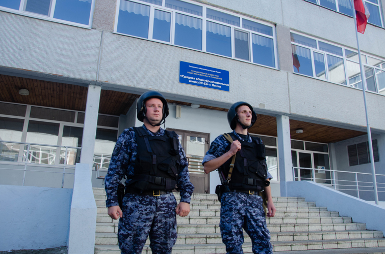 Бойцы Росгвардии обеспечивают правопорядок и безопасность на выборах в Пензенской области