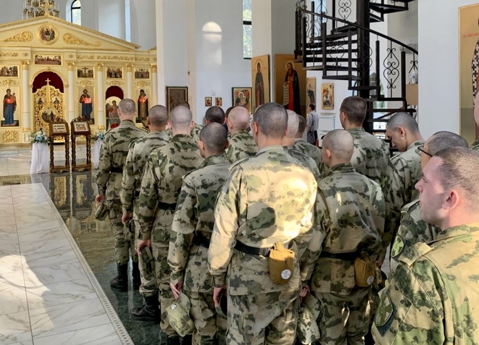 Военнослужащие Росгвардии в Заречном почтили память Пресвятой Богородицы в праздник Успения