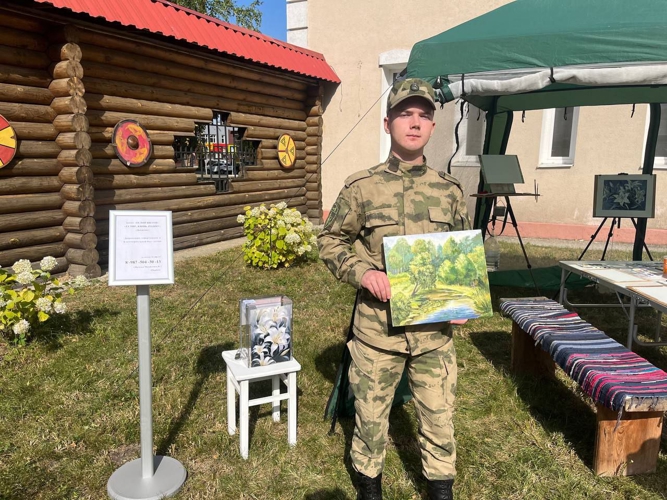 Военнослужащие Росгвардии провели благотворительную акцию «Белый цветок» в Заречном