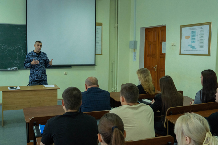 В Пензе продолжается цикл профориентационных встреч Росгвардии со студентами