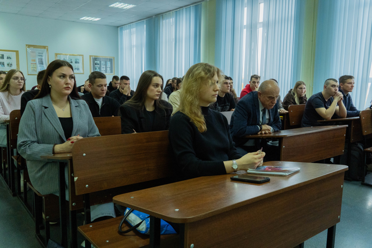 В Пензе представители Росгвардии встретились со студентами-юристами