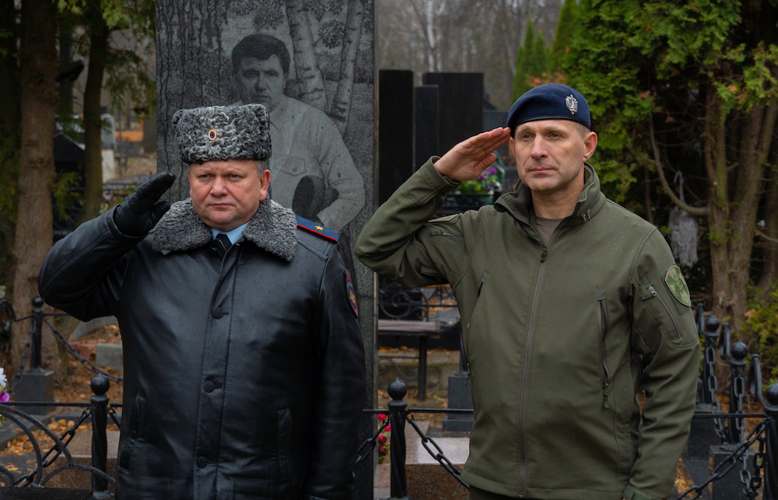 В Пензе росгвардейцы и полицейские почтили память коллег, погибших при исполнении служебного долга 