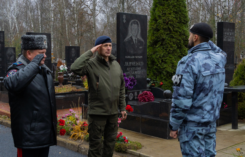 В Пензе росгвардейцы и полицейские почтили память коллег, погибших при исполнении служебного долга 