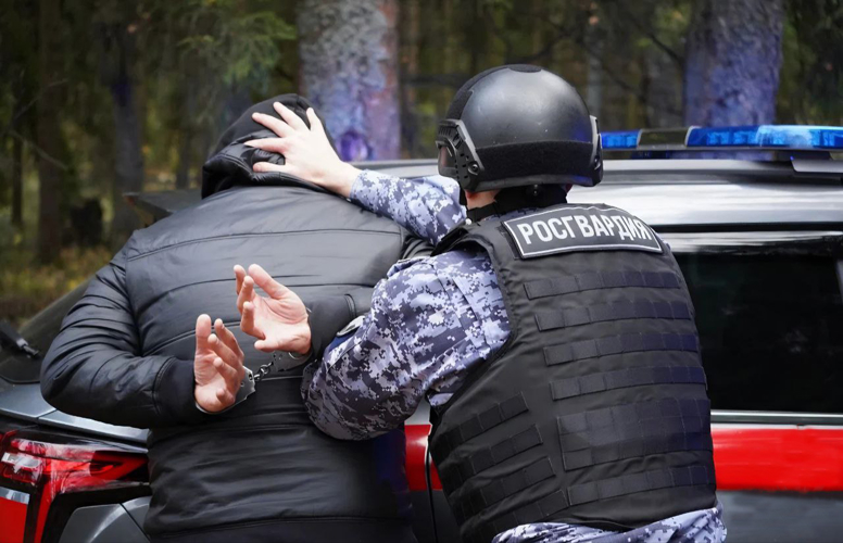 Бойцы Росгвардии задержали мужчину, устроившего дебош и применившего физическую силу в отношении своей супруги