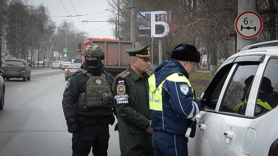 В Пензе при поддержке спецназа Росгвардии прошел рейд по выявлению граждан, не вставших на воинский учет (видео)