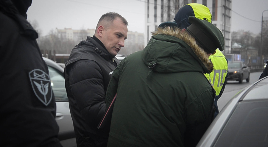 В Пензе при участии спецназа Росгвардии прошел рейд по выявлению нарушителей воинского учета (видео)