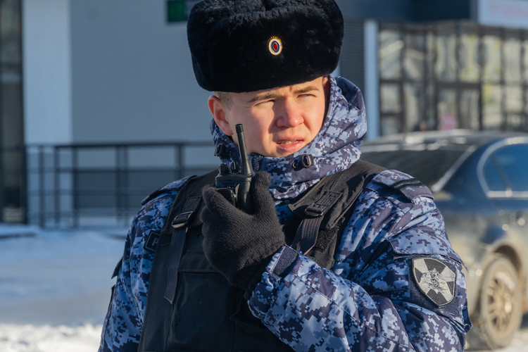 Росгвардейцы задержали гражданина, пытавшегося спровоцировать драку в одном из баров Пензы