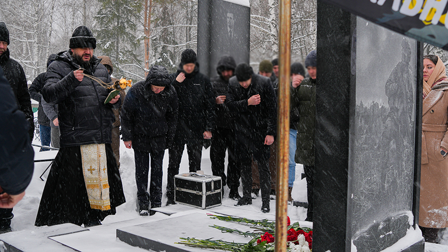 В Пензе сотрудники СОБР «Агат» почтили память героя, павшего при исполнении служебного долга